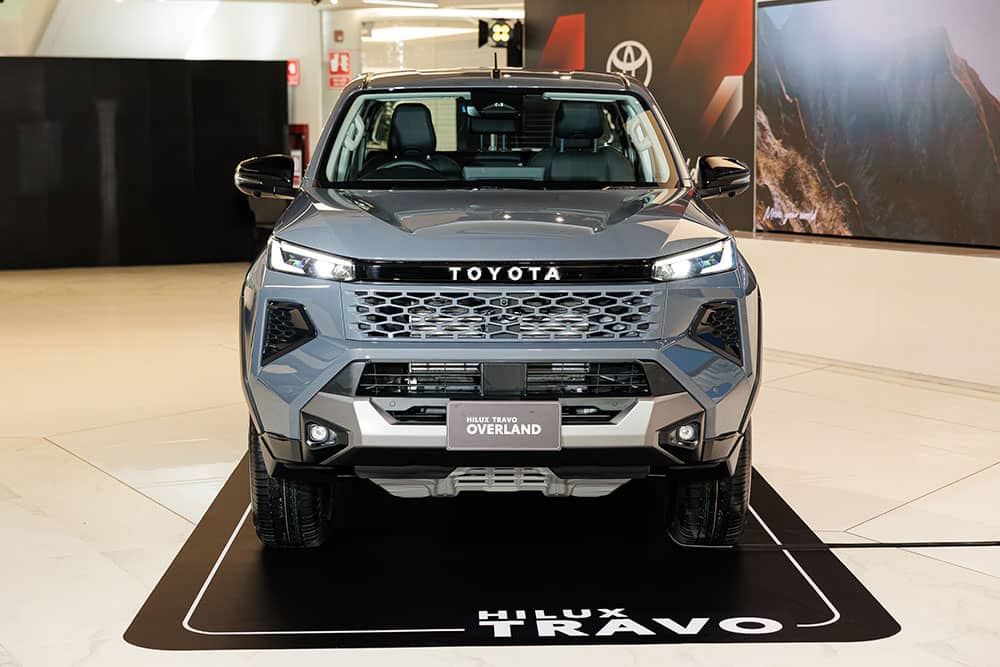 Toyota Hilux Travo Overland Front View